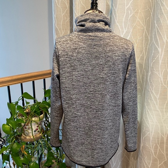 Under Armour Fleece Funnel Neck Cold Gear Top - Picture 4 of 5